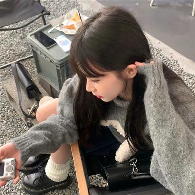 青蓝写生海报