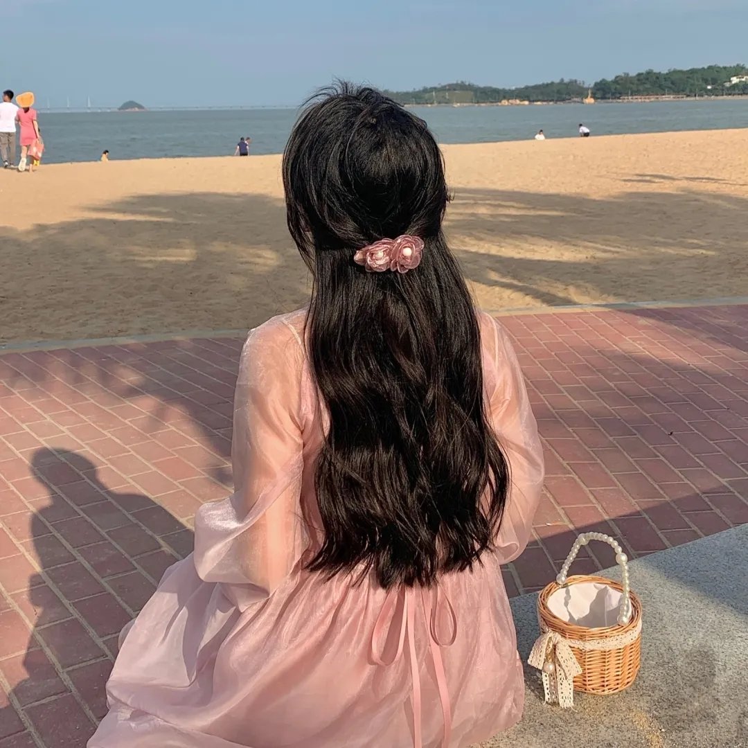 千年的娱乐海报